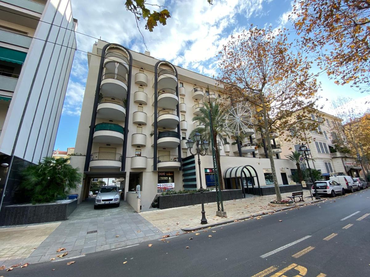 Central Loft Des Etrangers Sanremo Esterno foto